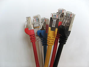 Netzwerkkabel verschiedene Farben