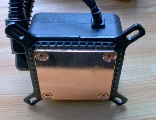 CPU-Kühlblock mit Halterung