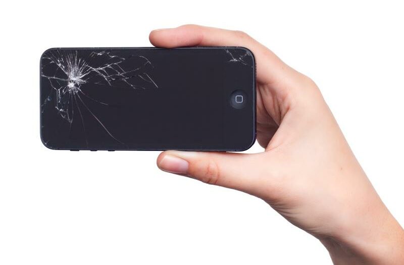 Apple iPhone mit Display-Schaden