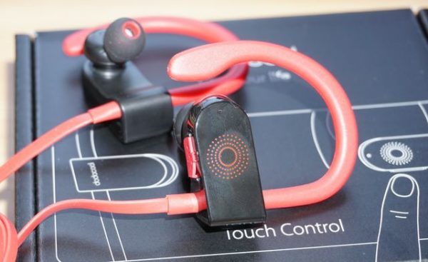 Dodocool DA156 Bluetooth Ohrhörer Detail Schaltfläche