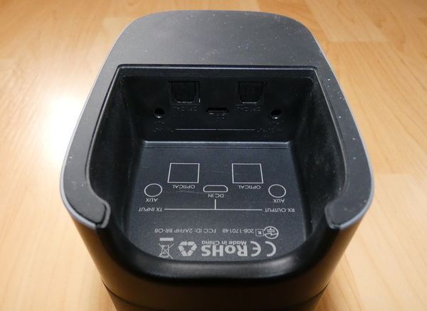AUKEY BR-O8 Anschlüsse Unterseite