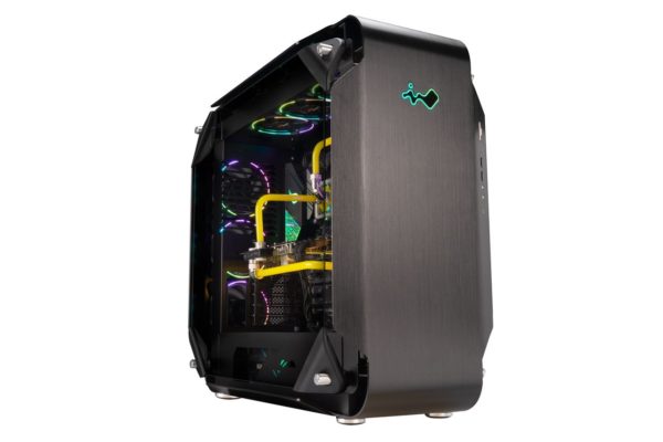 InWin 925 Tower geöffnet schräg von vorn