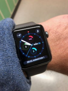 Apple Watch am Handgelenk