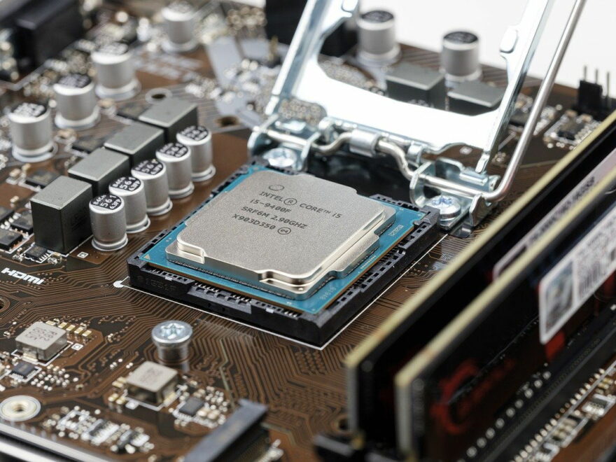 cpu prozessor chip mainboard