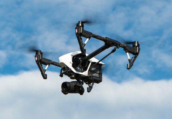 Drohnenaufnahmen z.B. mit der DJI Inspire Drohnenaufnahmen z.B. mit der DJI Inspire