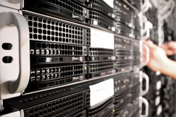 Server mit ausreichender Leistung für das Web-Hosting Server mit ausreichender Leistung für das Web-Hosting