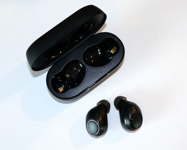 Onyx Free Kopfhörer mit Lade-Case Onyx Free Kopfhörer mit Lade-Case