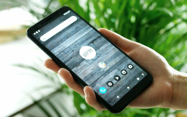 SHIFT6mq modulares Smartphone