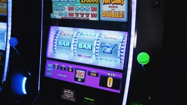 Slot mit drei Walzen eines Spielautomaten
