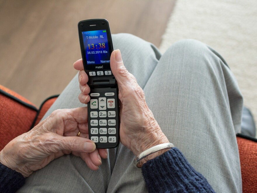 Seniorenhandys: Handys speziell für ältere Menschen