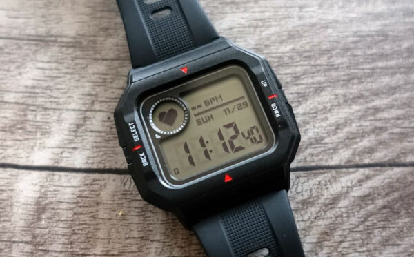 Amazfit Neo Smartwatch im Retro-Design
