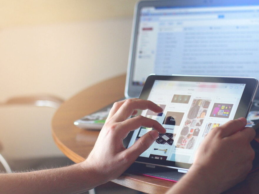 Tablets am Arbeitsplatz von Designern