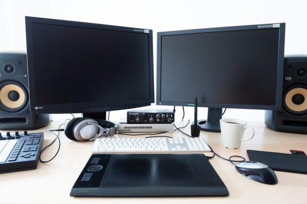 Sicheres Verpacken von PC, Bildschirm und Drucker