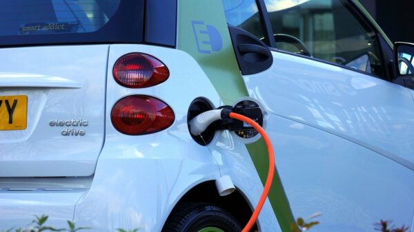 Elektromobilität Elektroauto an Ladestation