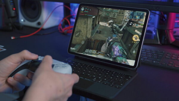 Gamer zockt online