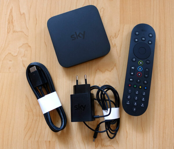 Sky Q IPTV Box Lieferumfang