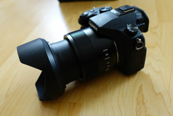 Panasonic LUMIX DMC-FZ1000 Premium-Bridgekamera Superzoom-Kamera Panasonic LUMIX DMC-FZ1000 Premium-Bridgekamera Superzoom-Kamera