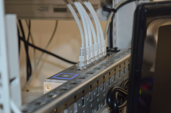 Virtual Local Area Network Switch Virtual Local Area Network Switch