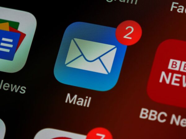 Emails über SMTP - Simple Mail Transfer Protocol Emails über SMTP - Simple Mail Transfer Protocol