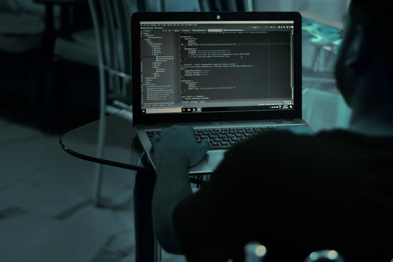Cyberangriffe und Cyberbedrohungen