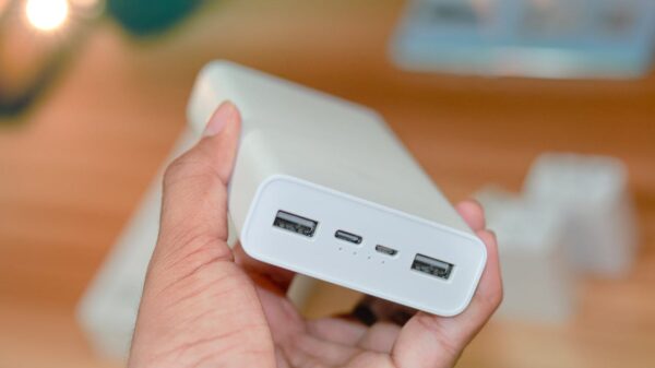 Powerbank mit mehreren Anschlüssen Powerbank mit mehreren Anschlüssen