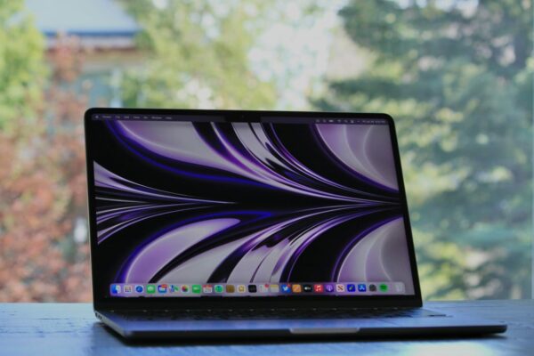 Apple MacBook Air M2 für Designer Apple MacBook Air M2 für Designer