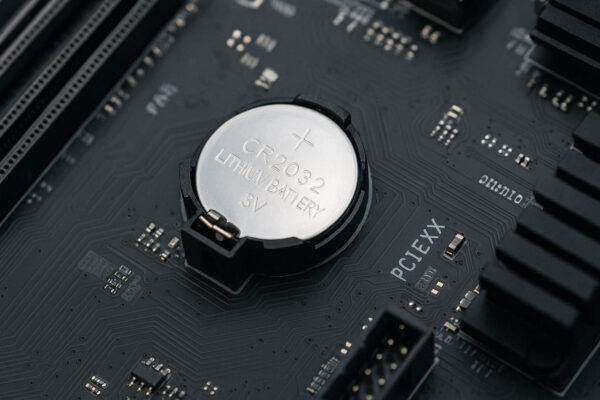 BIOS-Batterie vom Typ CR2032 auf einem PC-Mainboard