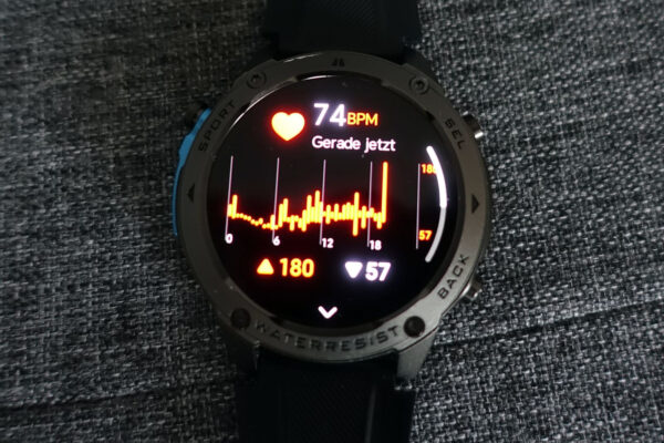 Kardena CARE GPS – Pulsmessung und Gesundheitsfunktionen Kardena CARE GPS Pulsmessung mit Herzfrequenzanzeige im Test