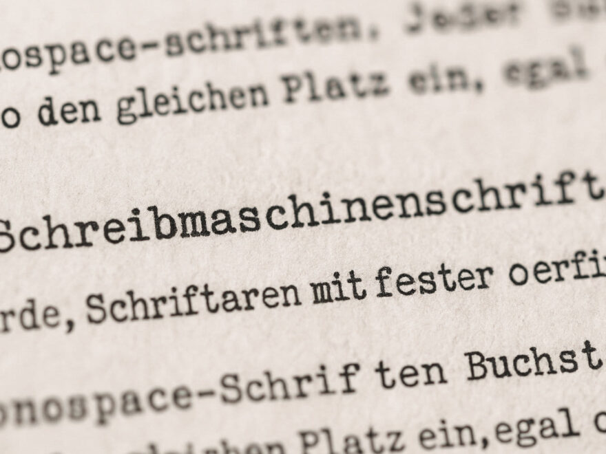 Schreibmaschinenschrift Beispiel: getippter Text im klassischen Retro-Stil
