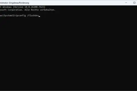 Windows Eingabeaufforderung mit dem Befehl ipconfig /flushdns zum DNS Cache löschen.