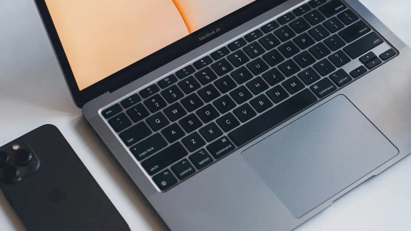 Generalüberholter Laptop als Beispiel für Refurbished Hardware im Jahr 2026