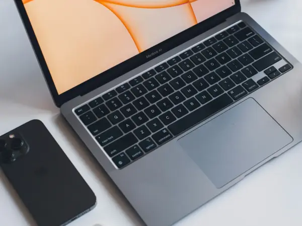 Refurbished Hardware 2026: Hochwertiger generalüberholter Laptop Generalüberholter Laptop als Beispiel für Refurbished Hardware im Jahr 2026