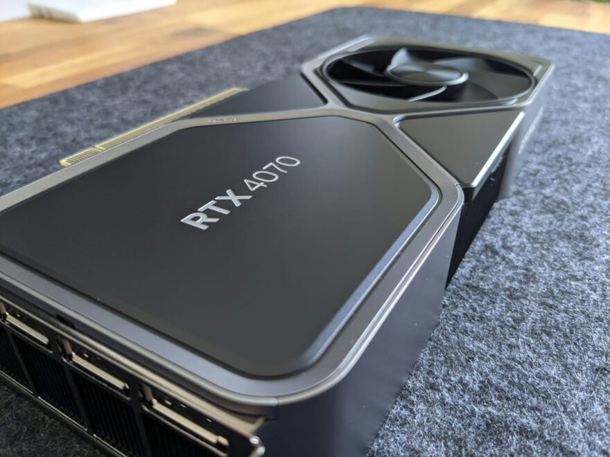 NVIDIA GeForce RTX 4070 Founders Edition Grafikkarte mit Unterstützung für DLSS und Frame Generation.