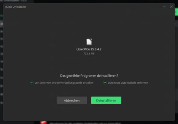 Der Deinstallations-Dialog im IObit Uninstaller 15 Pro mit aktivierten Optionen für einen System-Wiederherstellungspunkt und die automatische Tiefenreinigung.