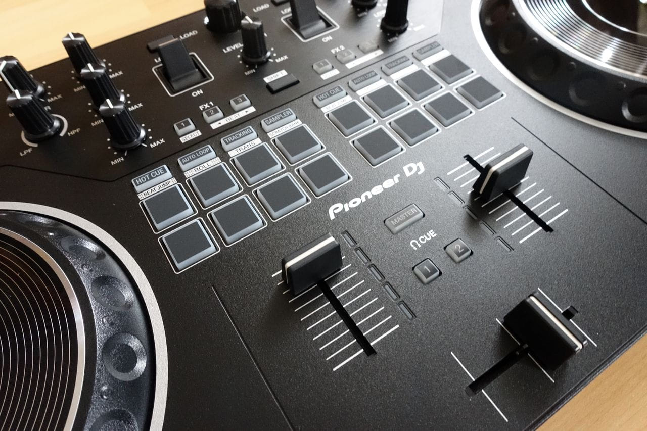 Pioneer DJ DDJ-REV1